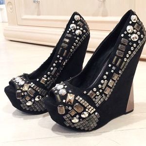 SOLD DO NOT BUY!!! ZIGI New York Studded Black Wedges